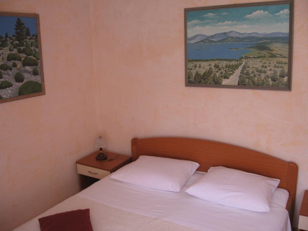Apartments Darinka Skradin Buitenkant foto